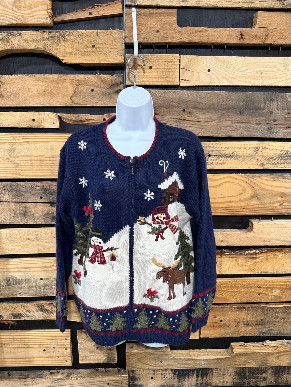 VTG Snowman Ski Lodge Zip Up Cardigan Sweater Navy Blue Small
Grannycore 3D knit